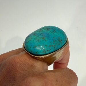 Elegant Turquoise and Gold Statement Ring